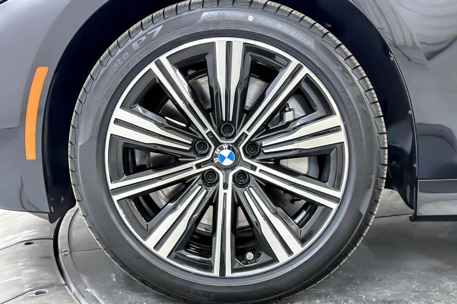 Thumbnail: 2026 BMW 3 Series - 24