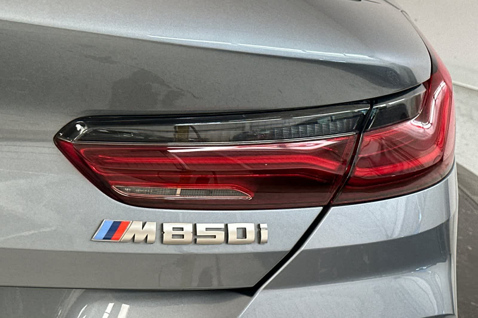 2022 BMW 8 Series M850i xDrive 27