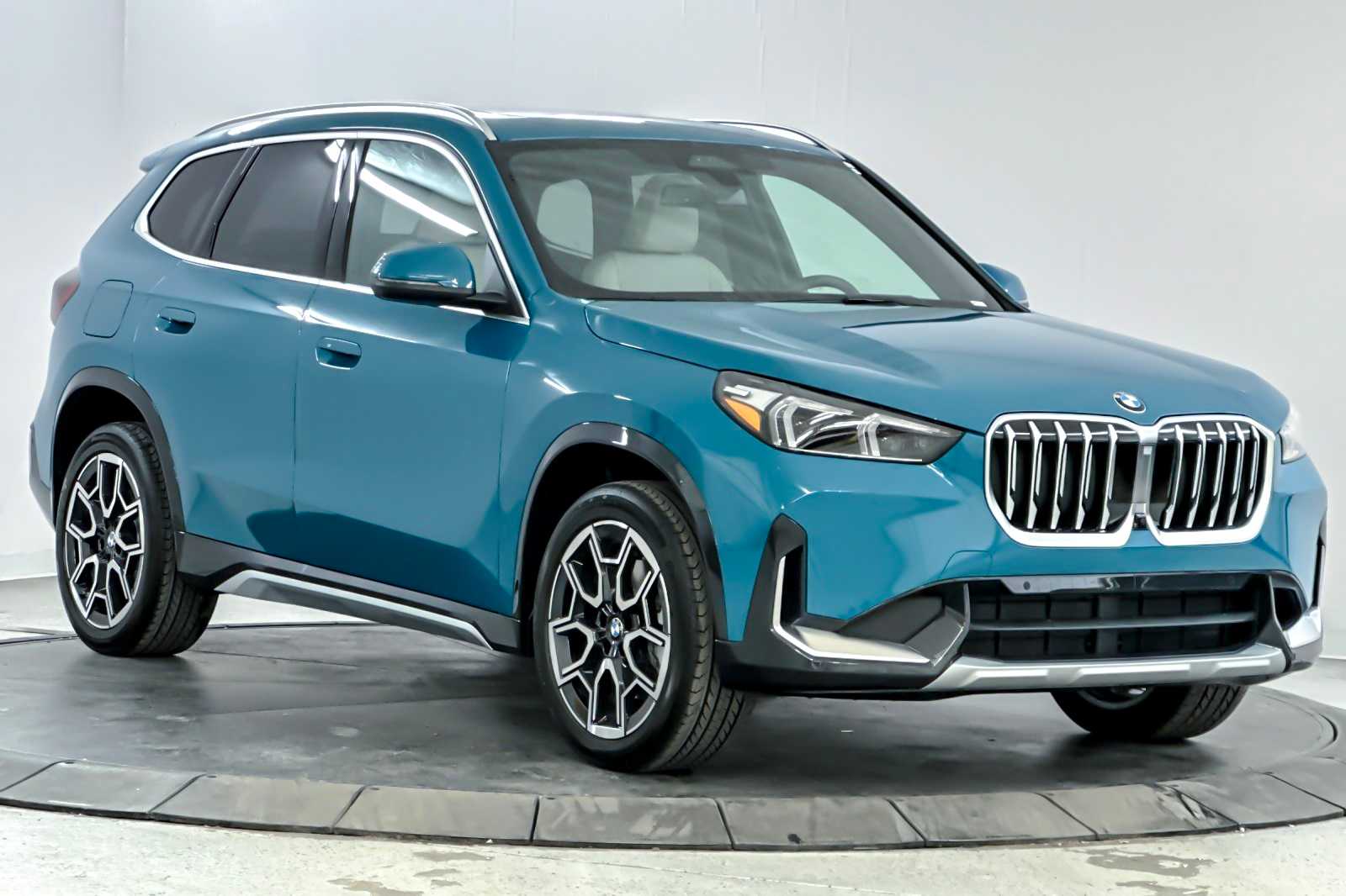Thumbnail: 2025 BMW X1 - 9