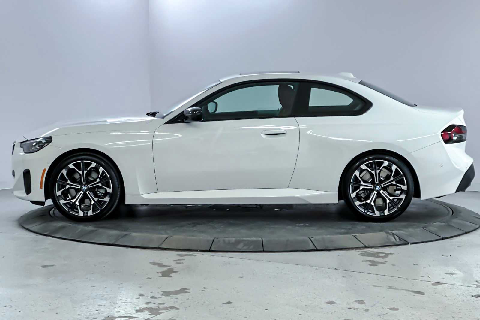Thumbnail: 2025 BMW 2 Series - 5
