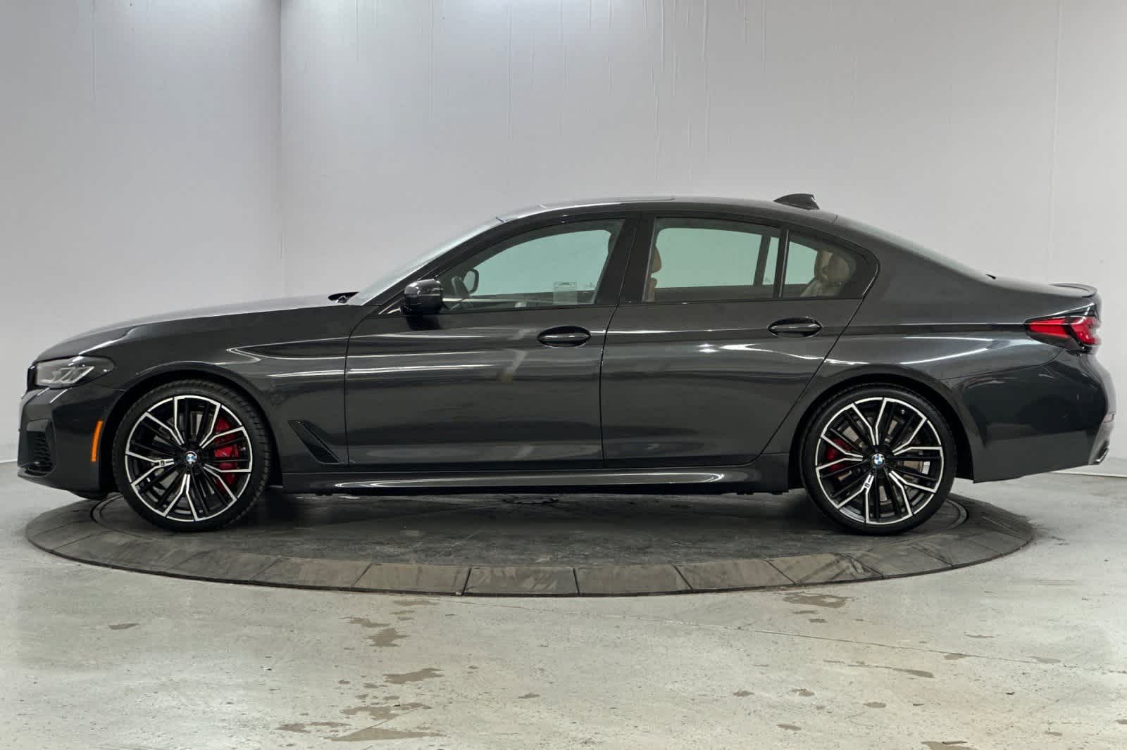 Thumbnail: 2023 BMW 5 Series - 5