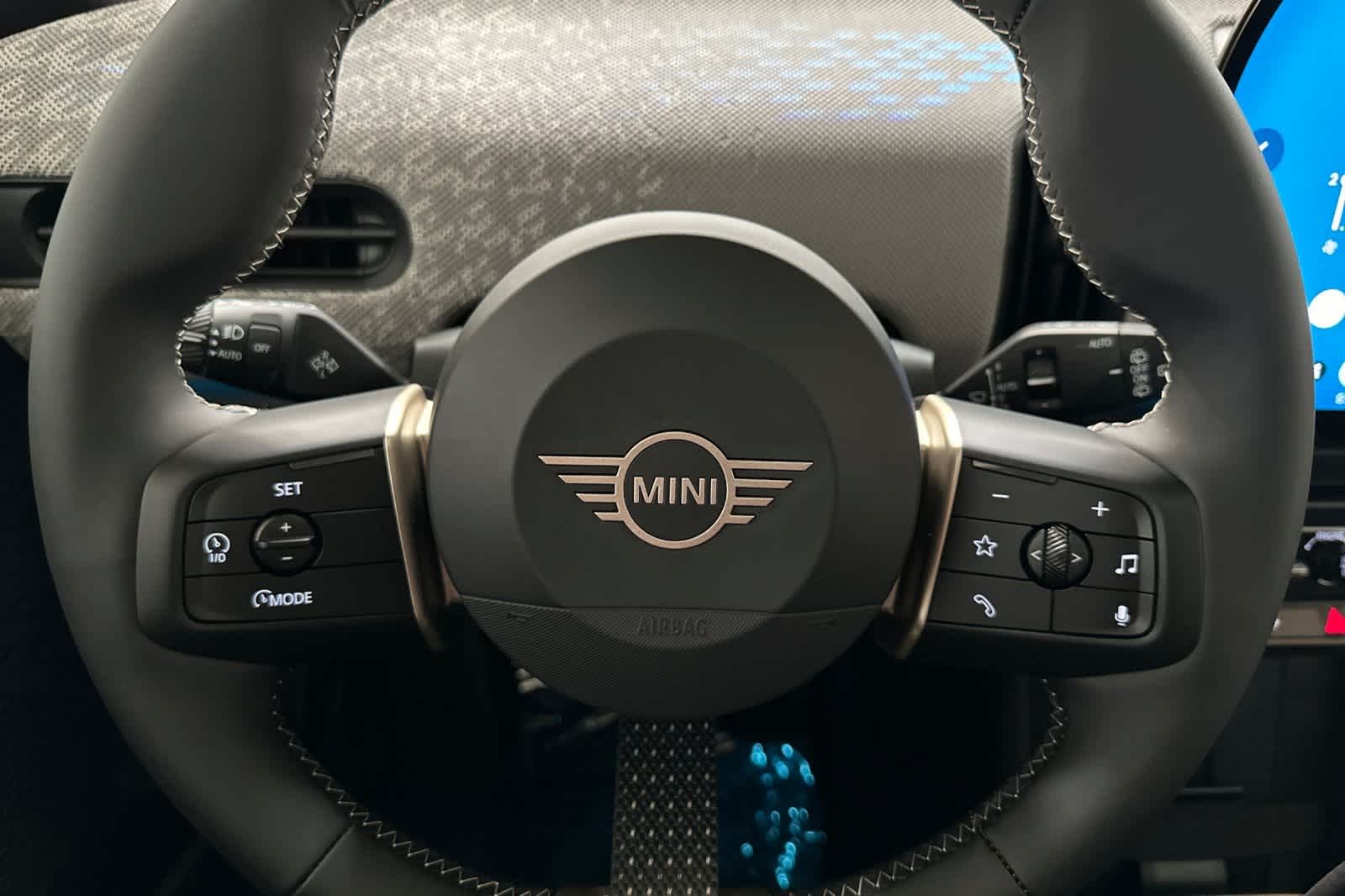 Thumbnail: 2025 MINI Cooper Hardtop - 23