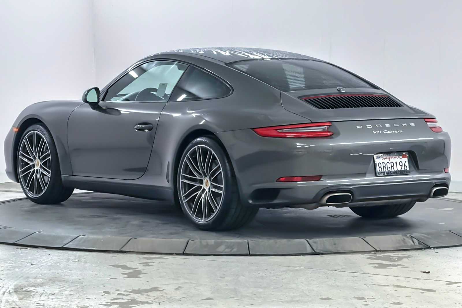 Thumbnail: 2018 Porsche 911 - 6