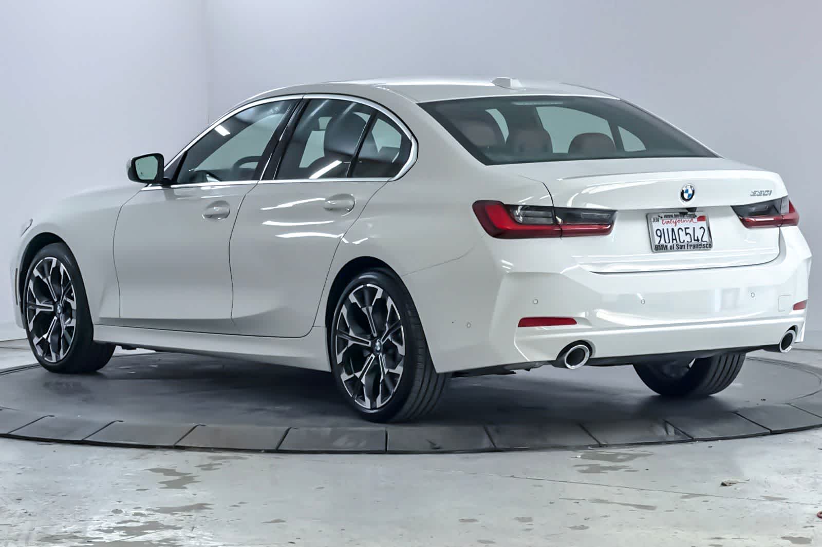 Thumbnail: 2025 BMW 3 Series - 6