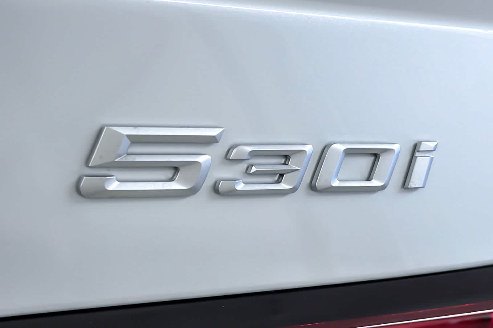 Thumbnail: 2026 BMW 5 Series - 25