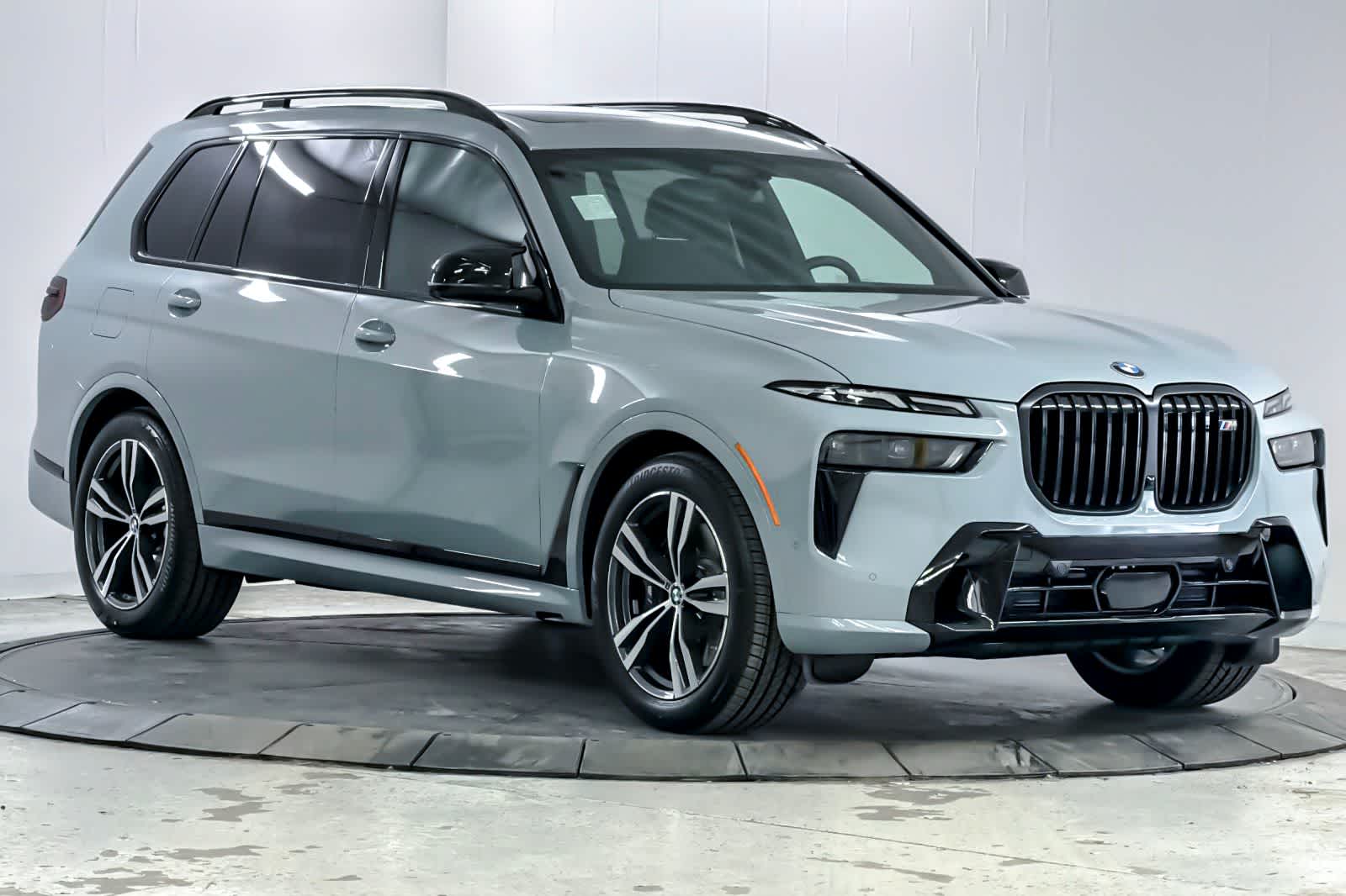 Thumbnail: 2026 BMW X7 - 9