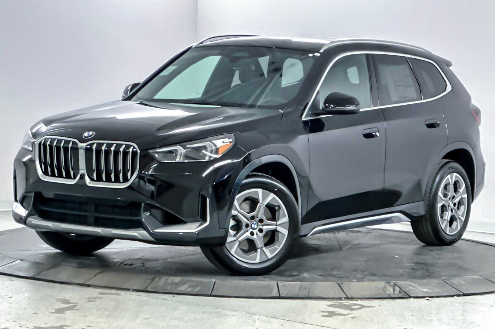 Thumbnail: 2026 BMW X1 - 1
