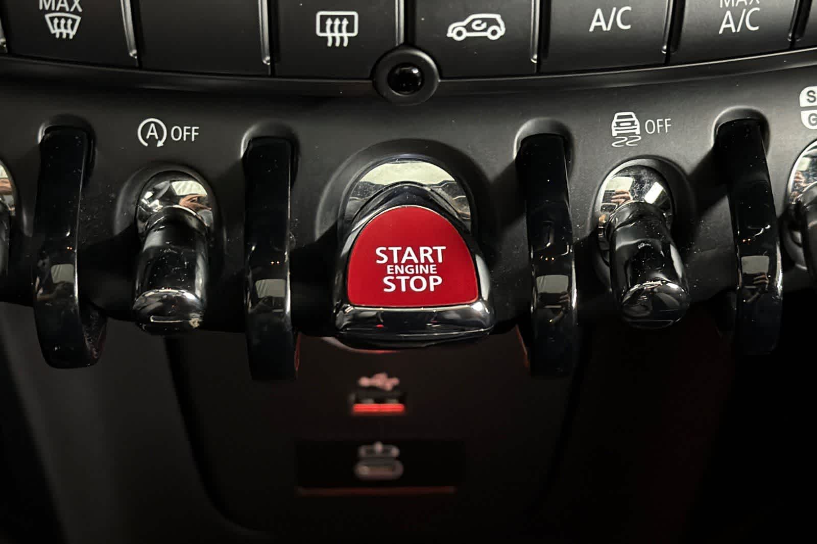 Thumbnail: 2023 MINI Cooper Hardtop - 23