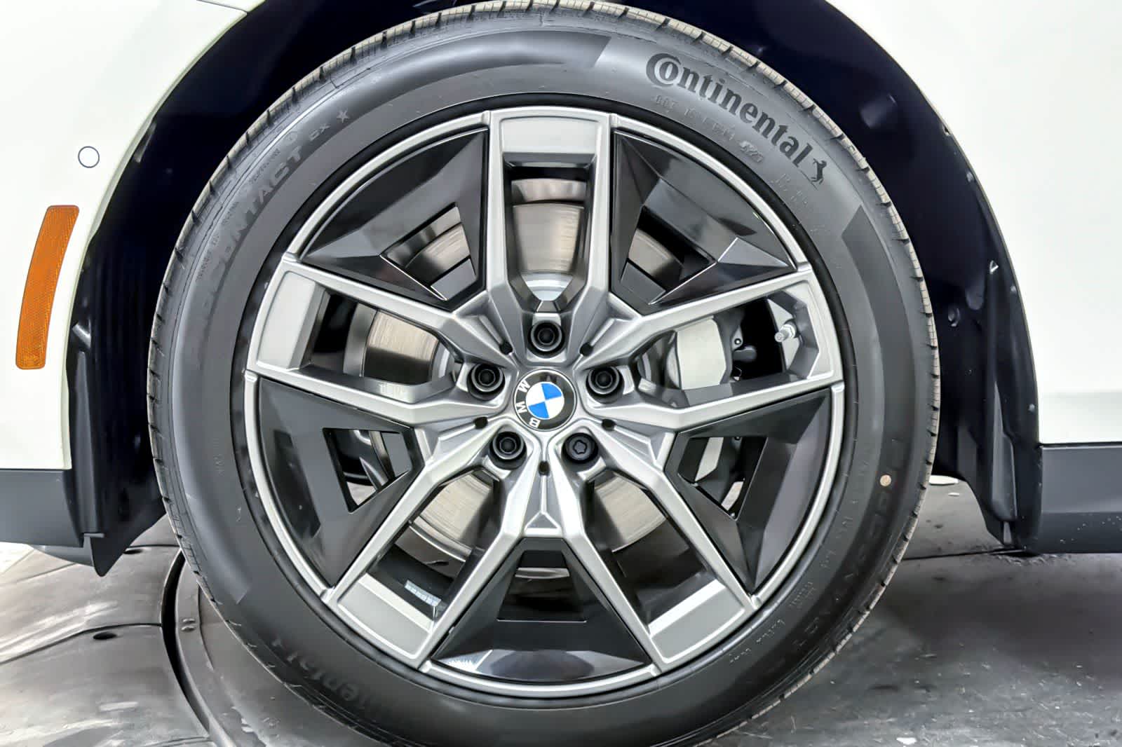 Thumbnail: 2026 BMW 5 Series - 24