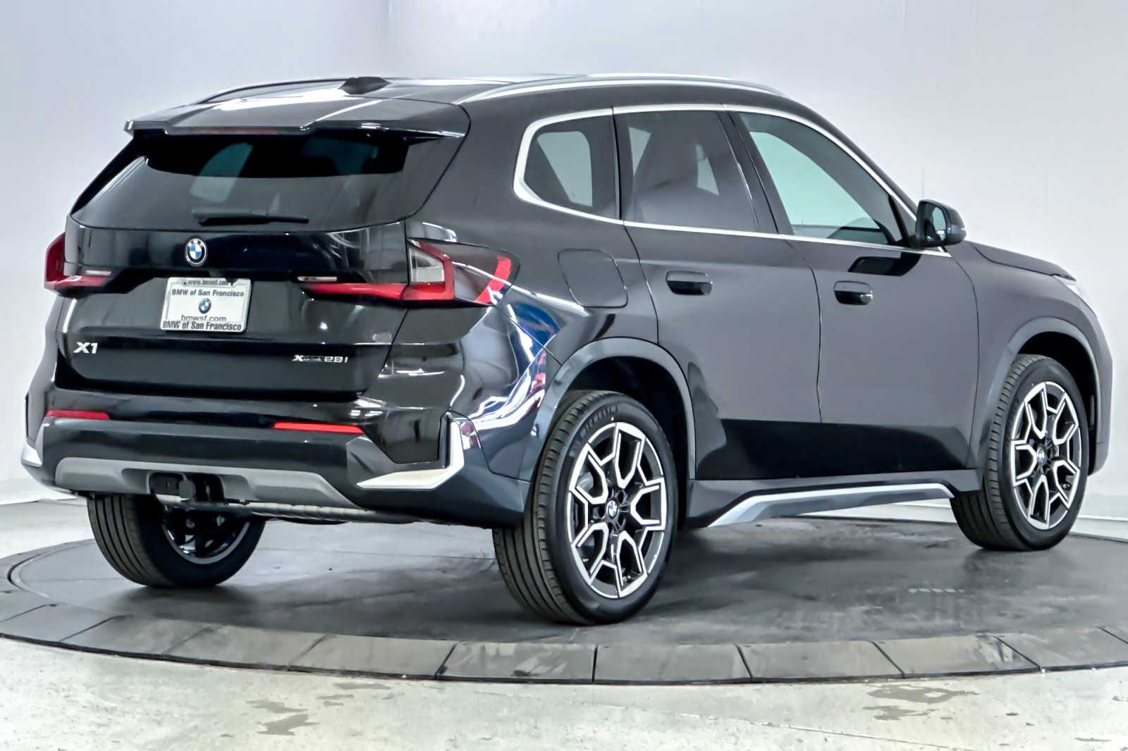 Thumbnail: 2025 BMW X1 - 2