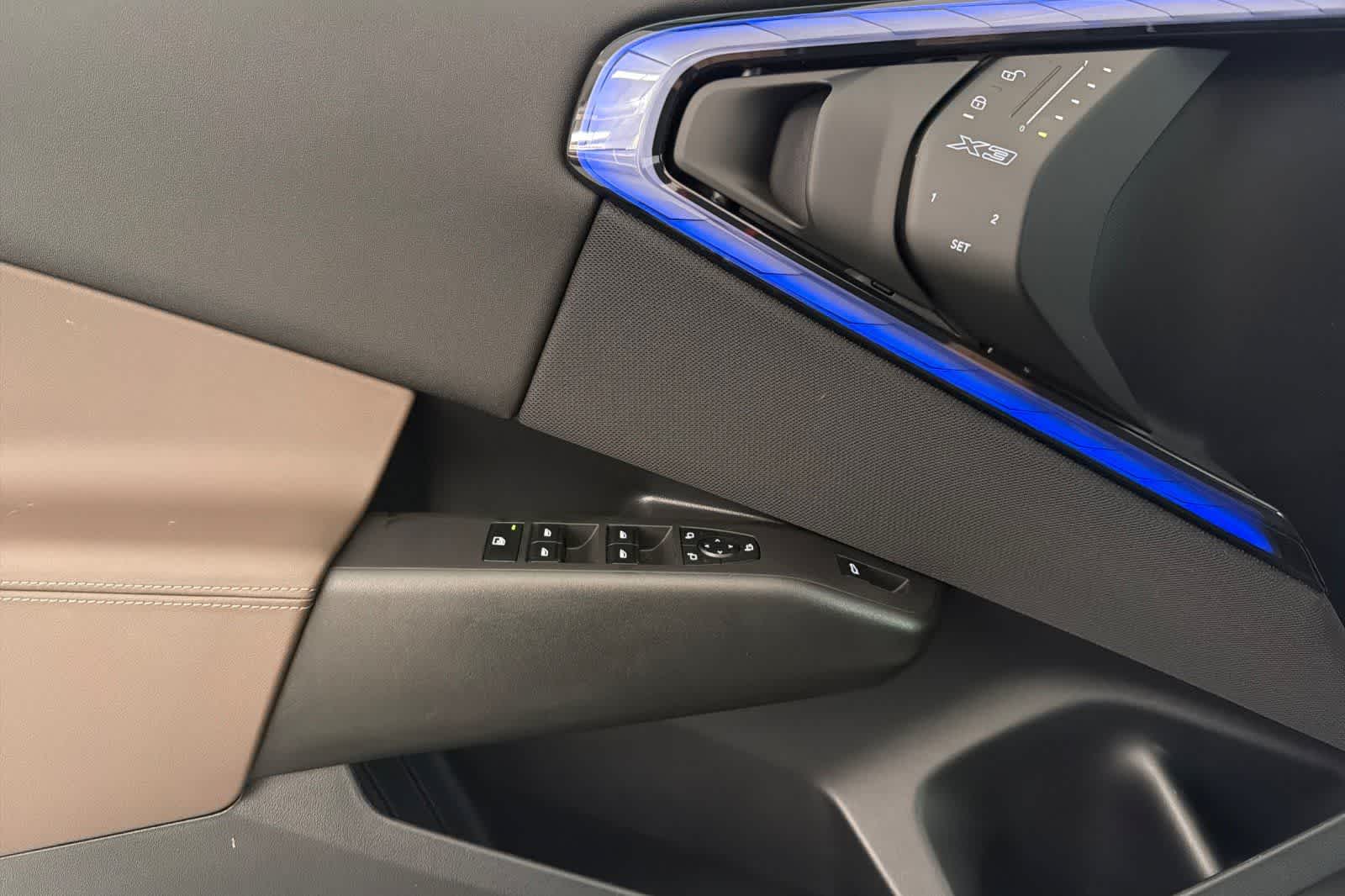 Thumbnail: 2025 BMW X3 - 12