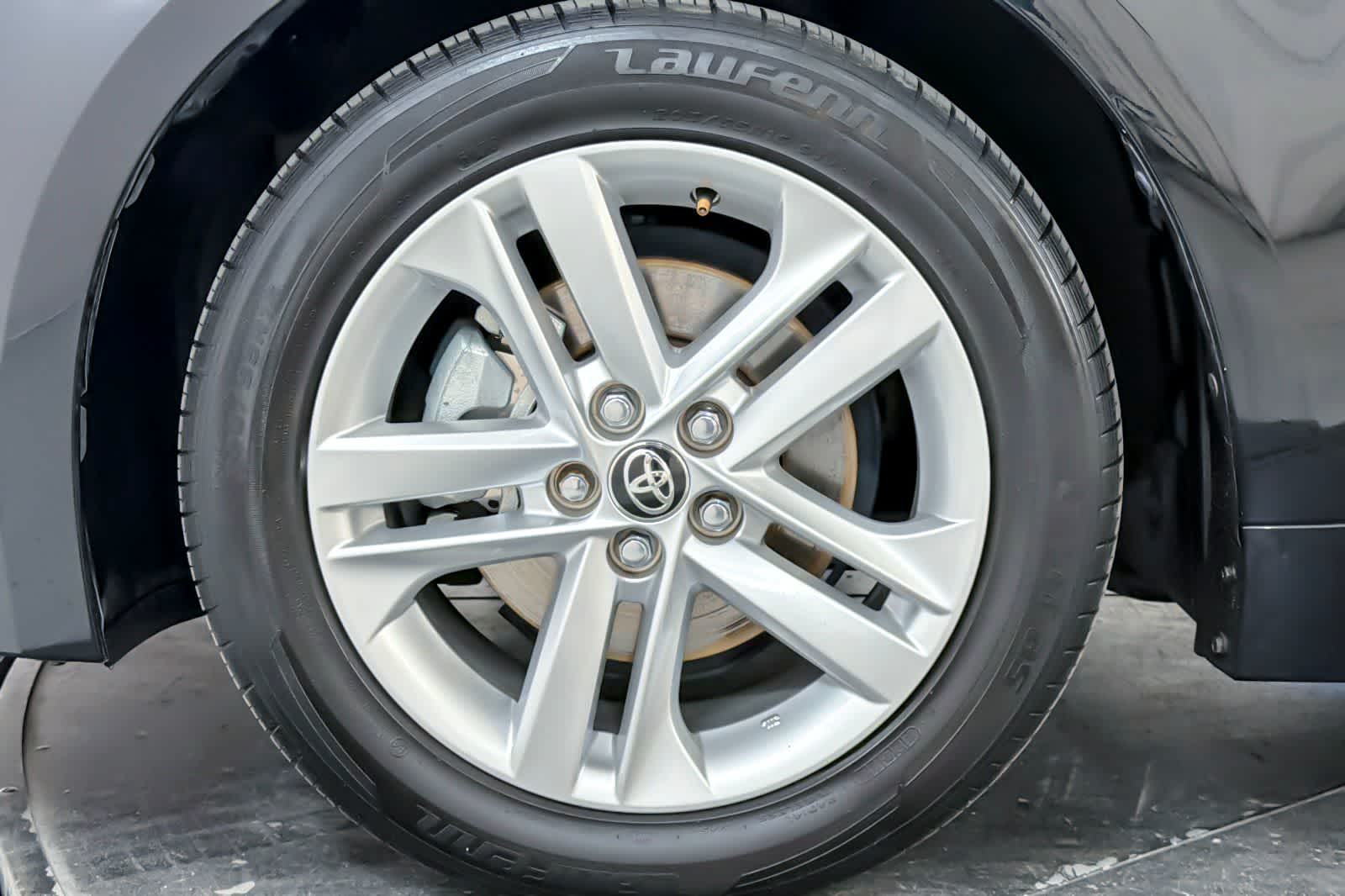 Thumbnail: 2021 Toyota Corolla - 26
