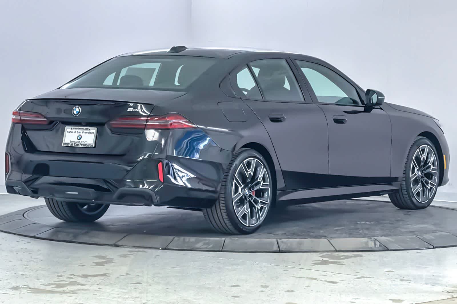 Thumbnail: 2027 BMW 5 Series - 2