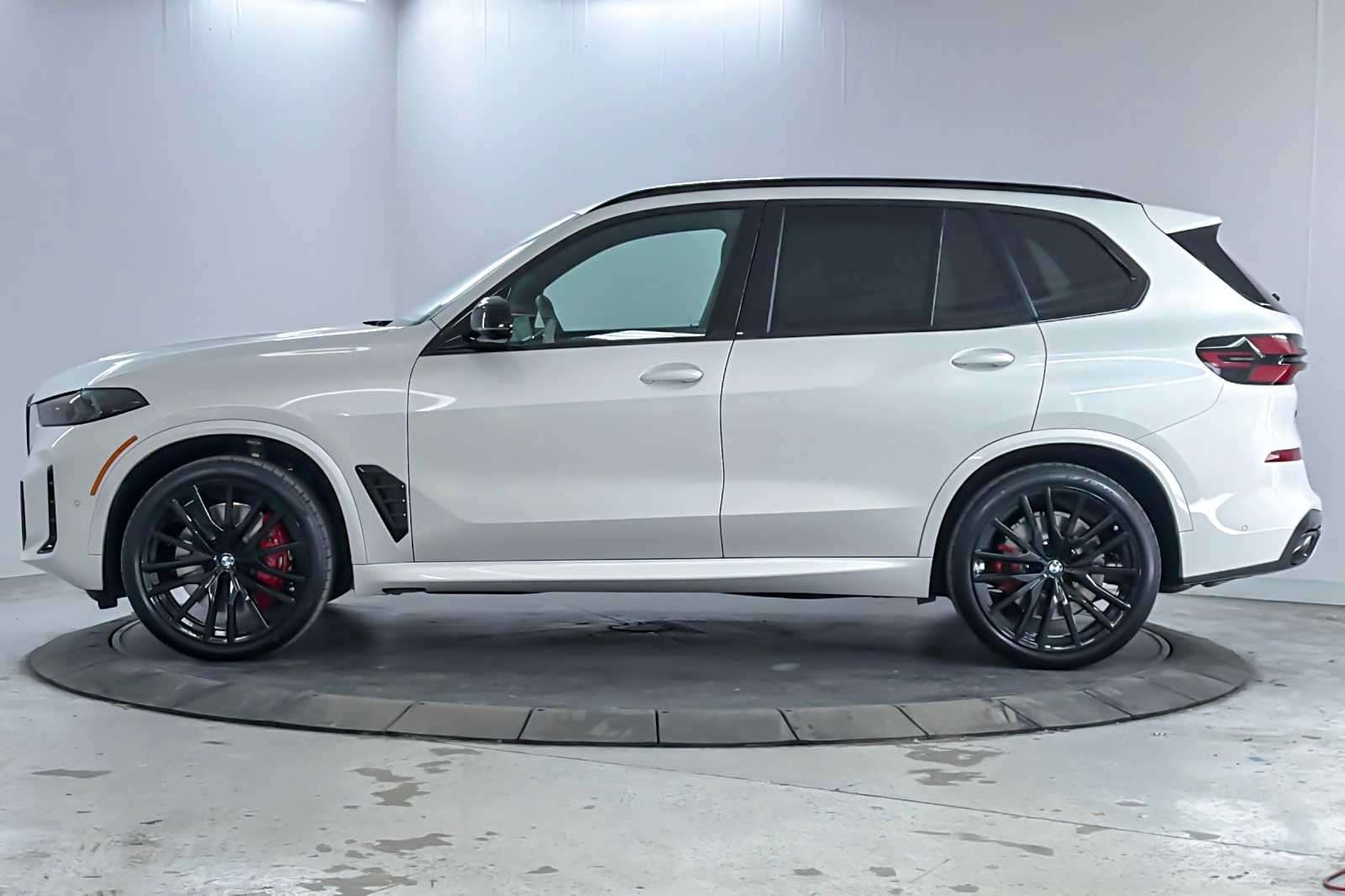 Thumbnail: 2026 BMW X5 - 5