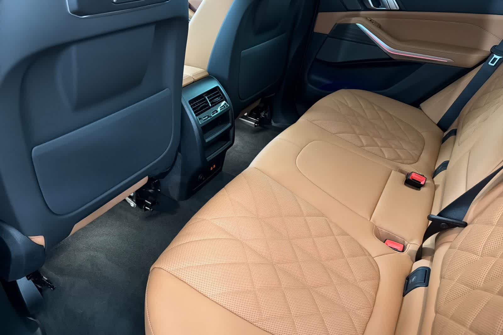 Thumbnail: 2026 BMW X5 - 4