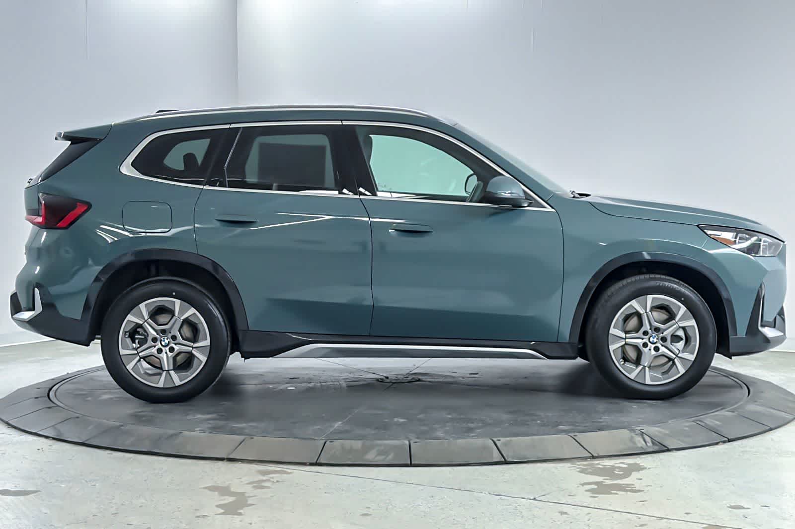 Thumbnail: 2026 BMW X1 - 8
