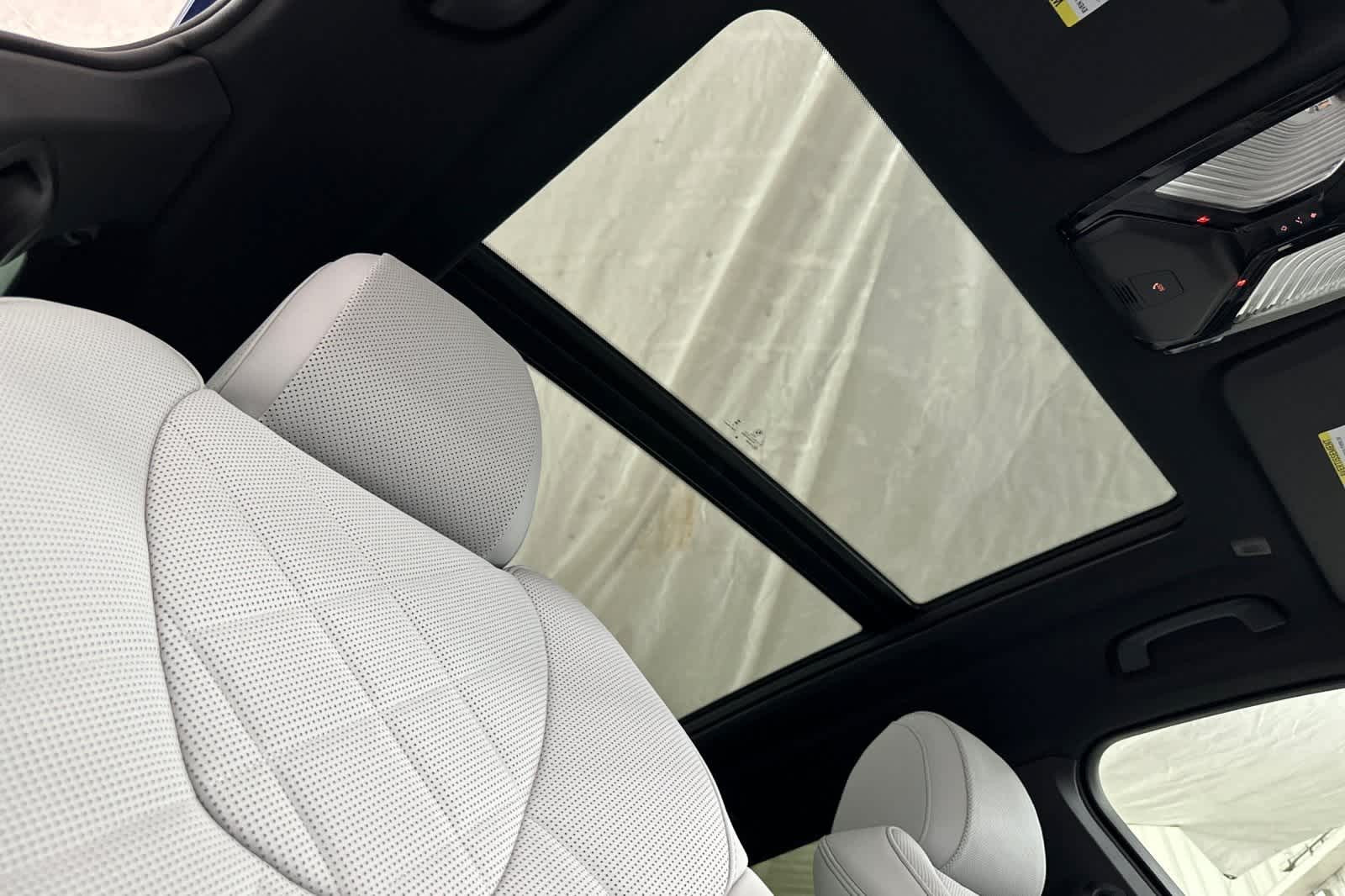 Thumbnail: 2026 BMW X5 - 17