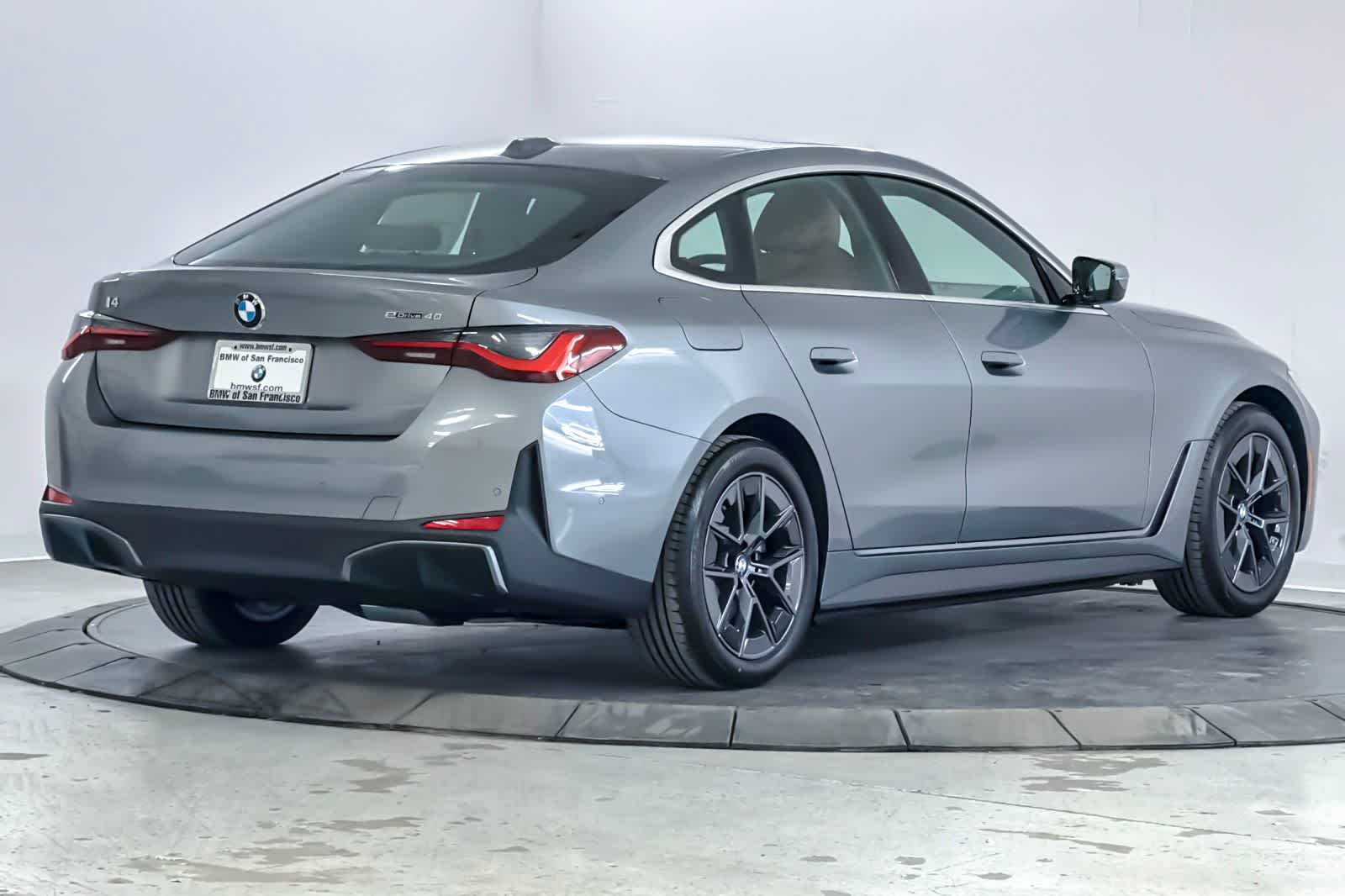 Thumbnail: 2026 BMW i4 - 2
