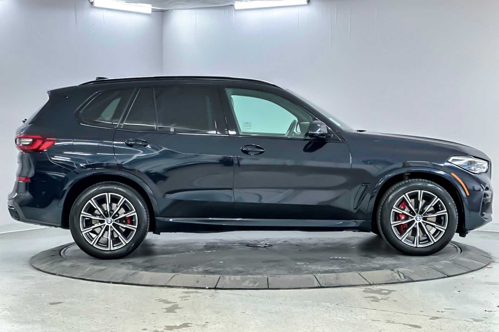Thumbnail: 2022 BMW X5 - 8