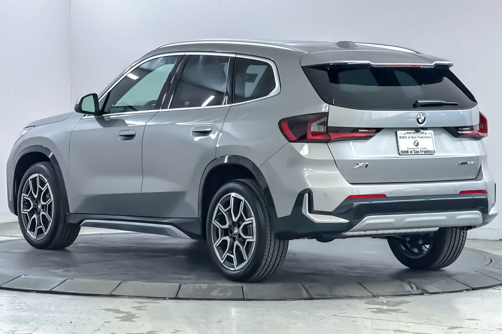 Thumbnail: 2026 BMW X1 - 6