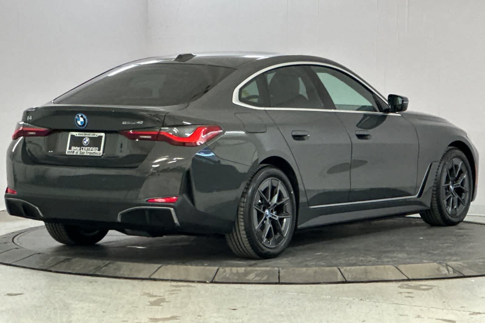 Thumbnail: 2022 BMW i4 - 2