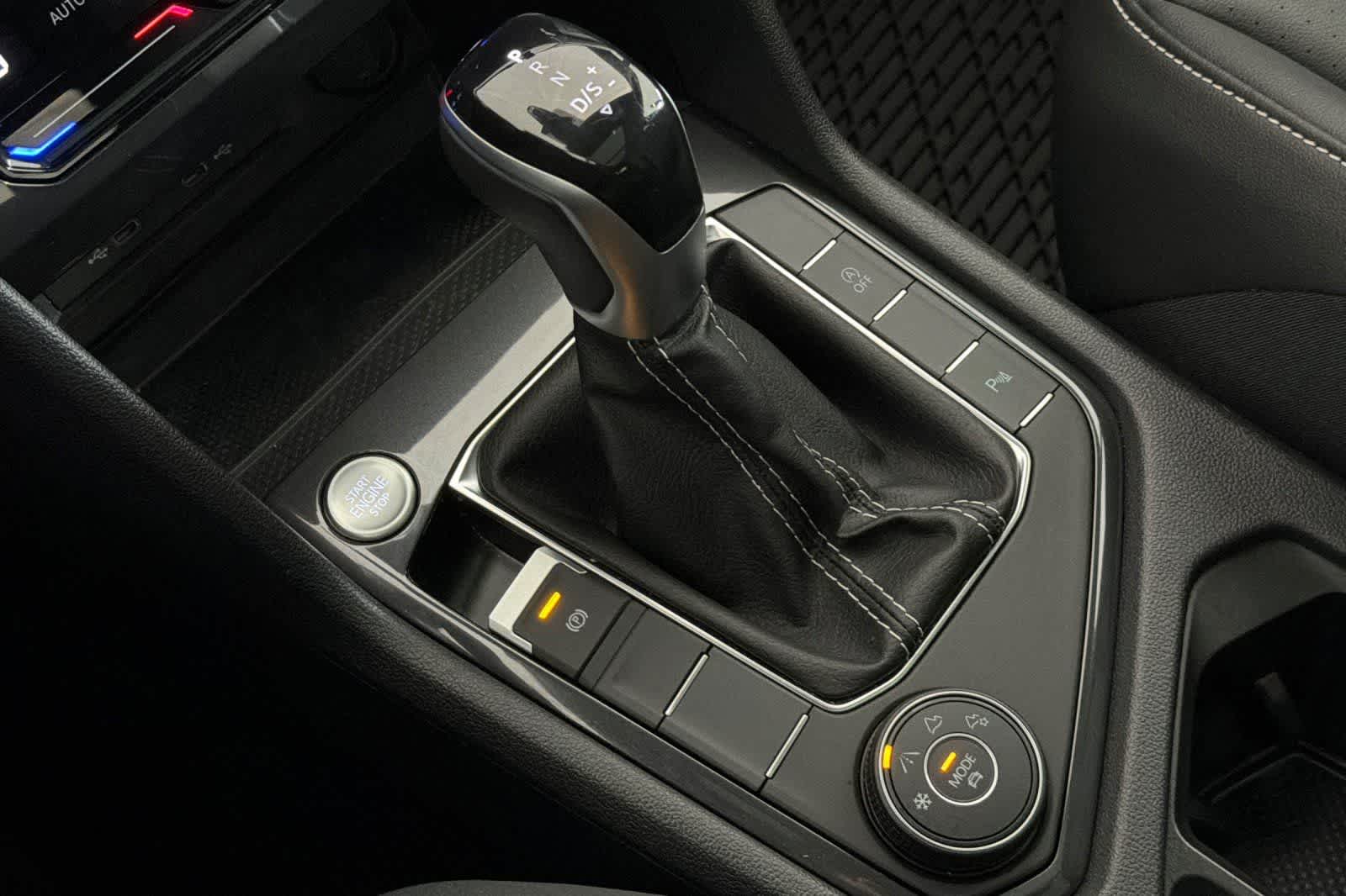 Thumbnail: 2024 Volkswagen Tiguan - 21