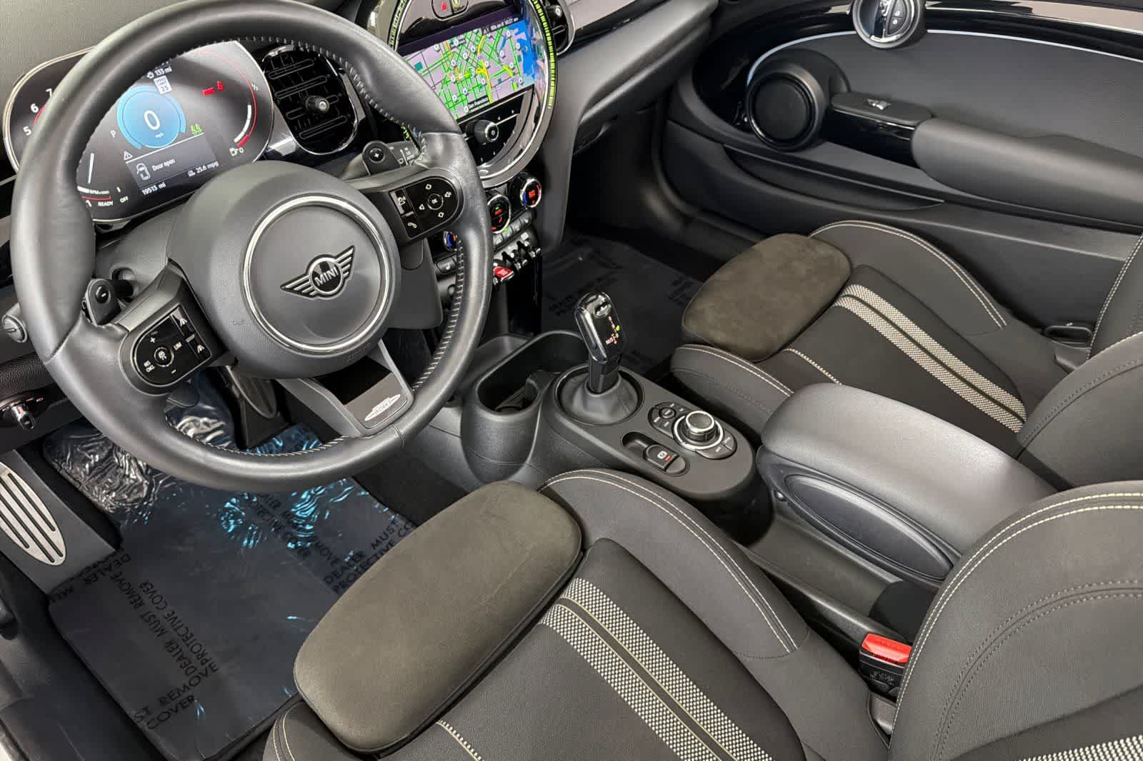 Thumbnail: 2023 MINI Cooper Convertible - 14