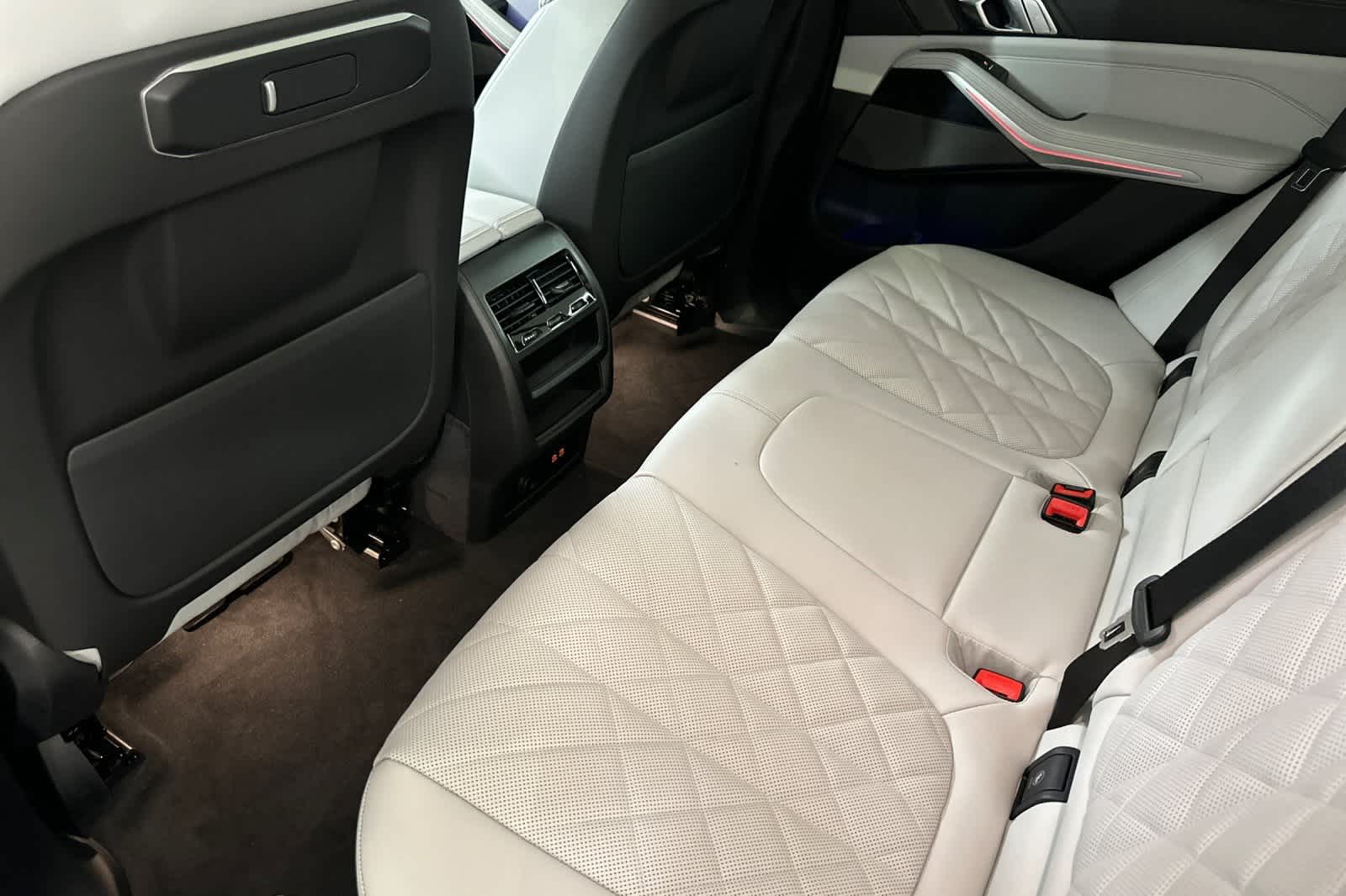 Thumbnail: 2026 BMW X5 - 4