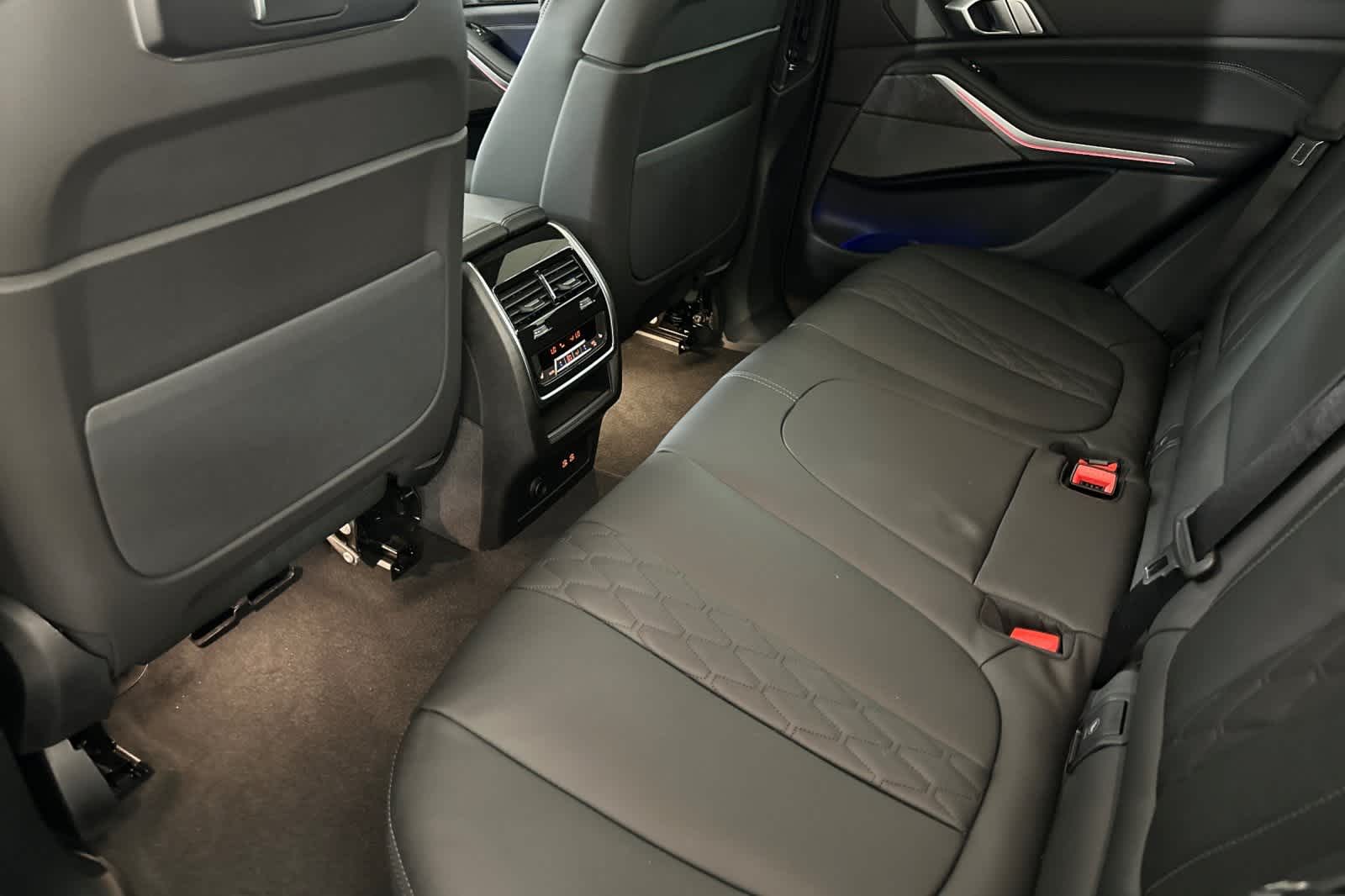 Thumbnail: 2026 BMW X5 - 4