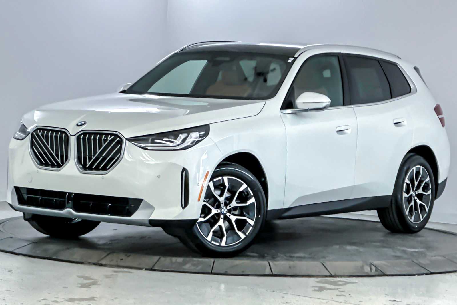 Thumbnail: 2026 BMW X3 - 1