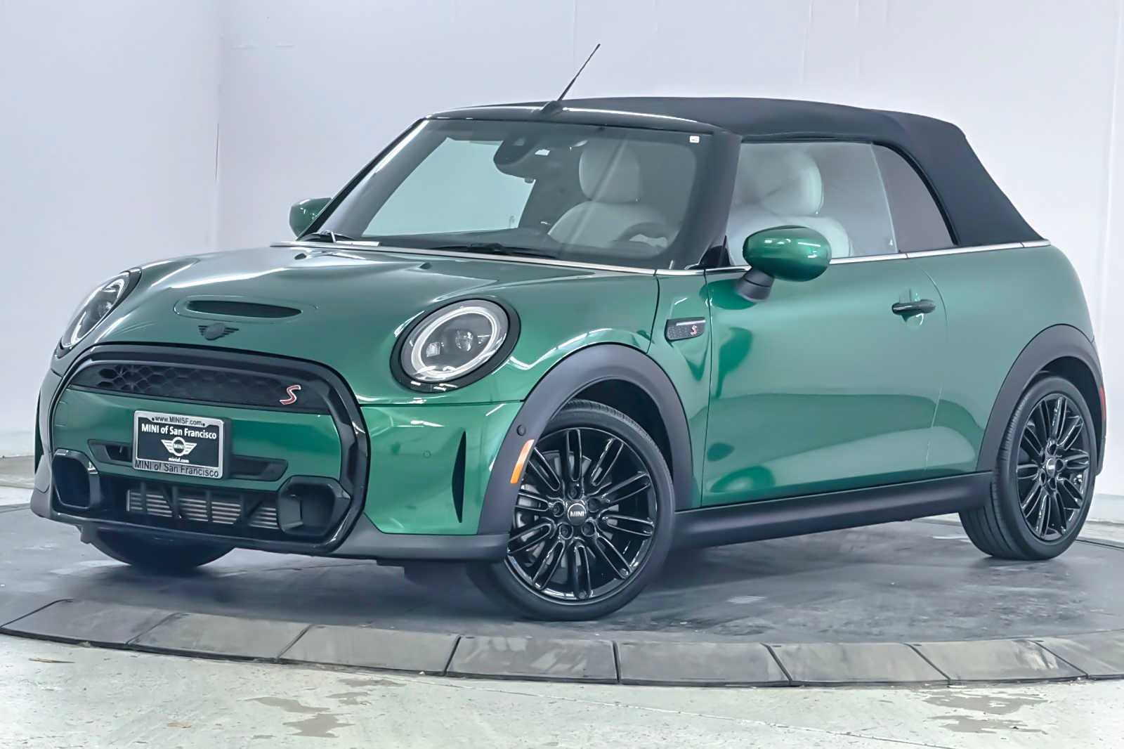 Thumbnail: 2023 MINI Cooper Convertible - 10