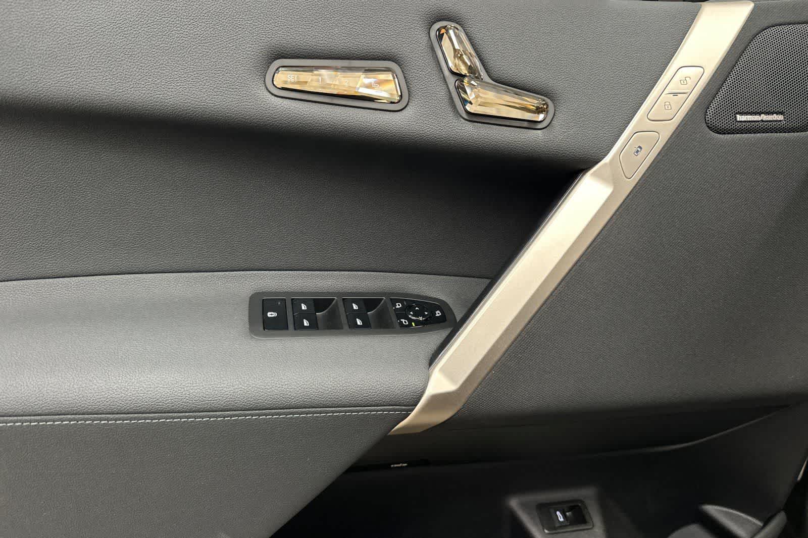 Thumbnail: 2023 BMW iX - 12