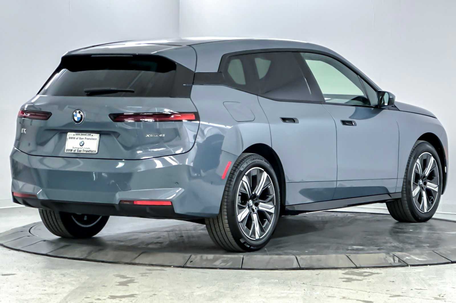 Thumbnail: 2026 BMW iX - 2