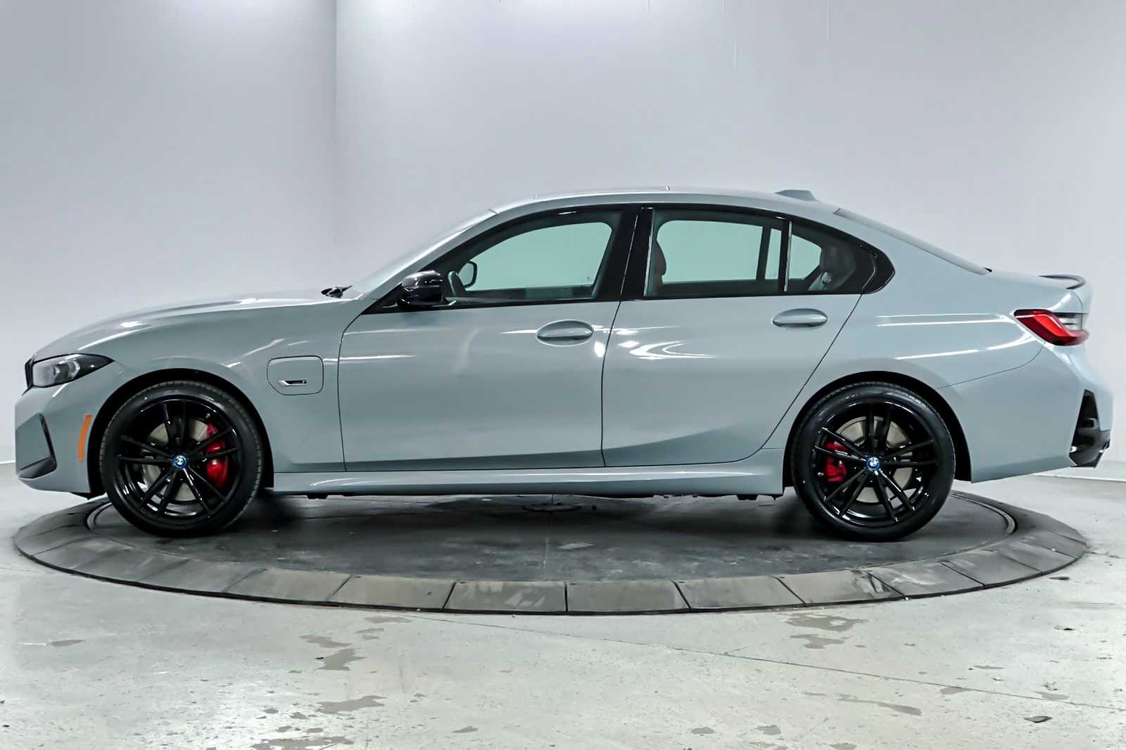 Thumbnail: 2023 BMW 3 Series - 5