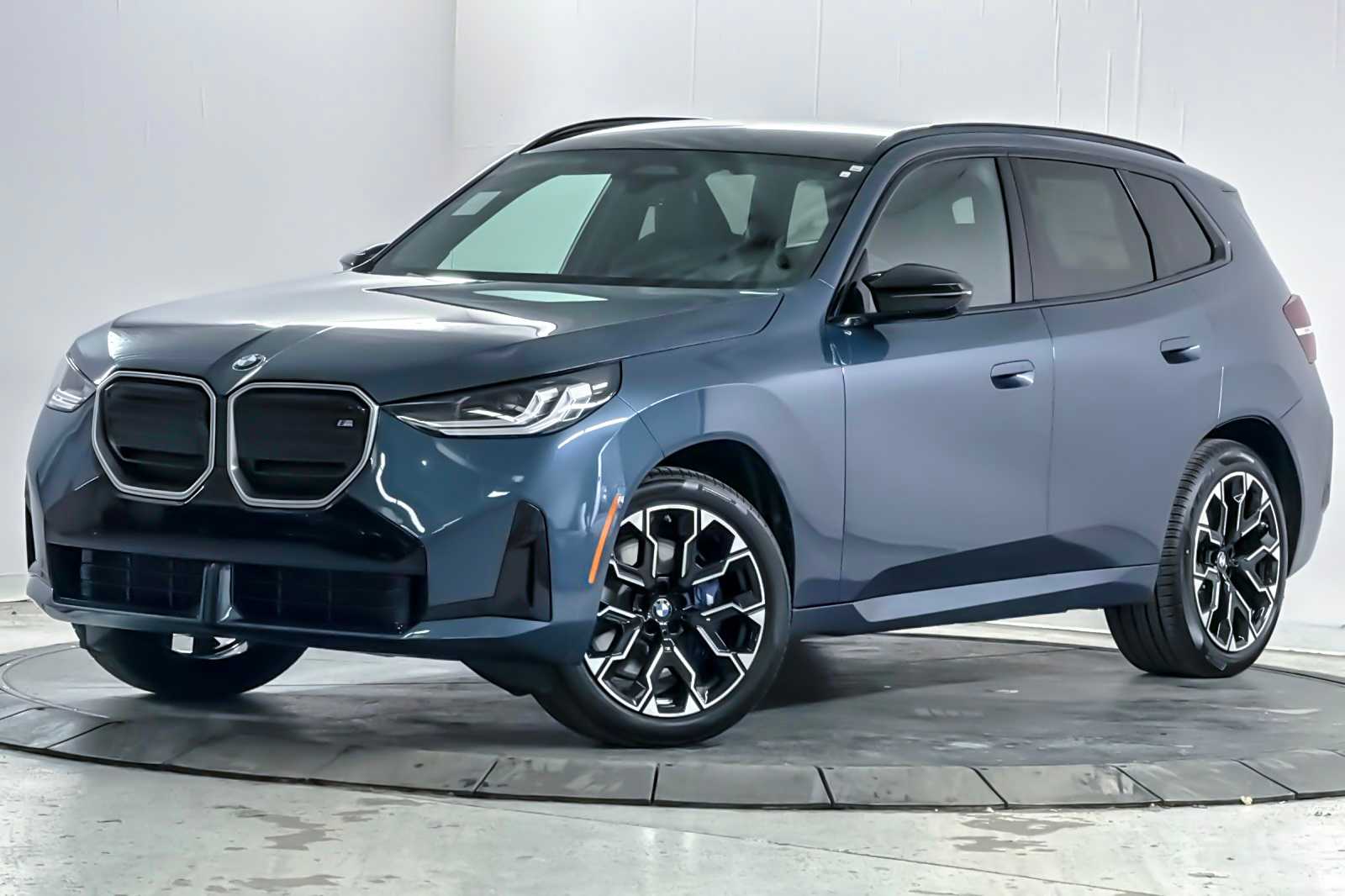 Thumbnail: 2026 BMW X3 - 1