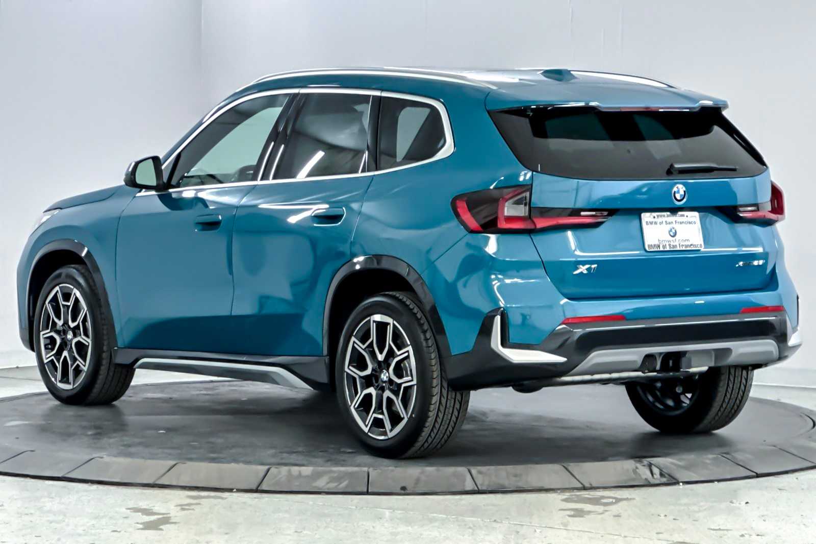 Thumbnail: 2025 BMW X1 - 6