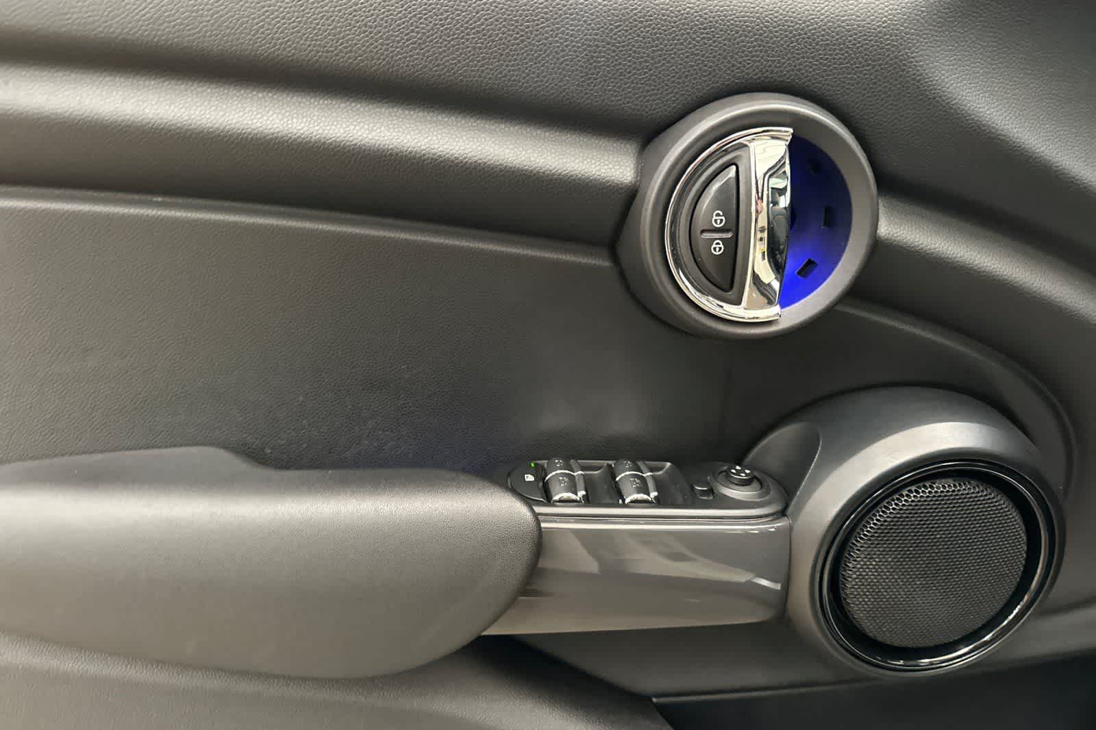 Thumbnail: 2019 MINI Cooper Hardtop - 12