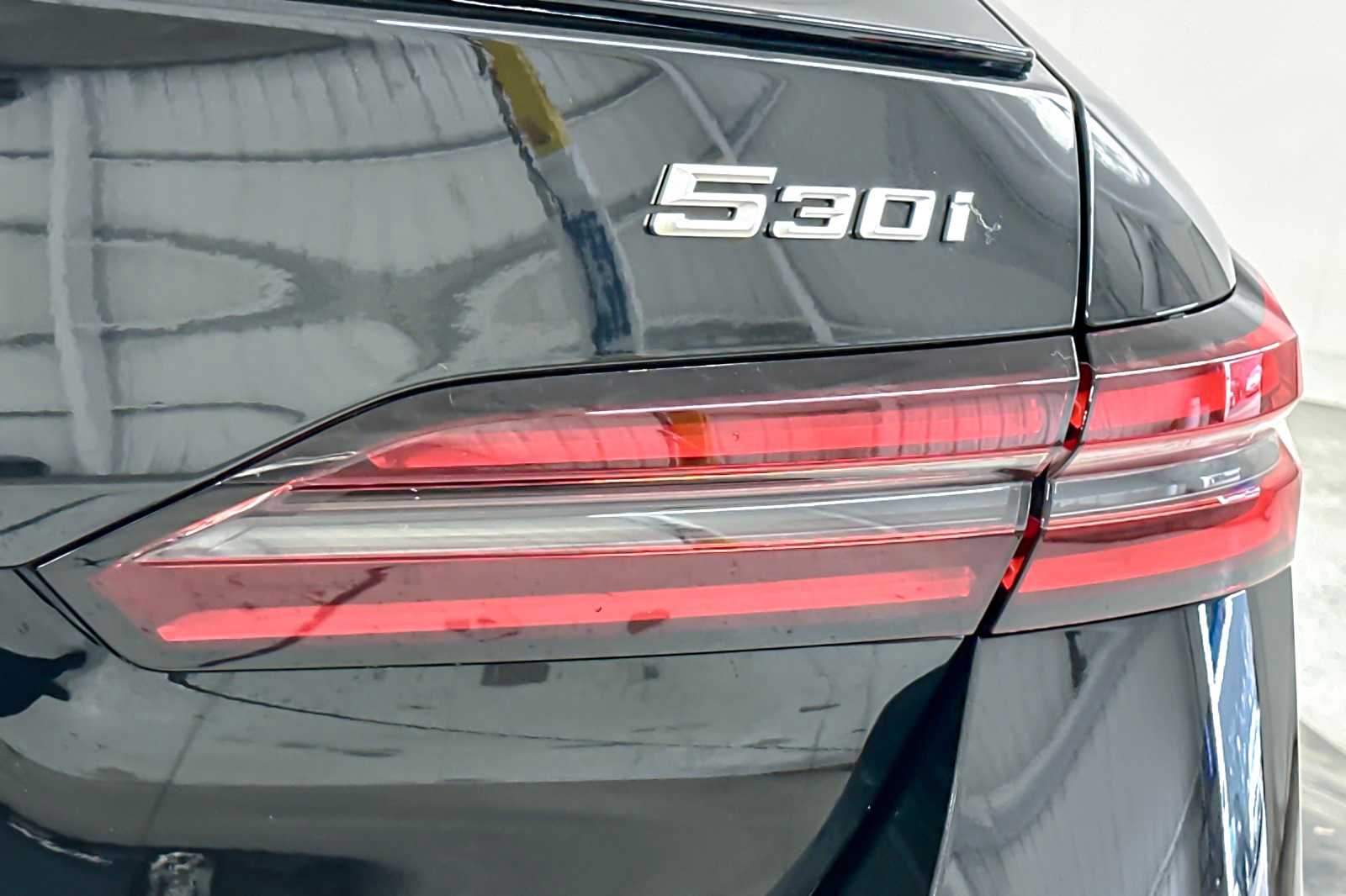 Thumbnail: 2026 BMW 5 Series - 25