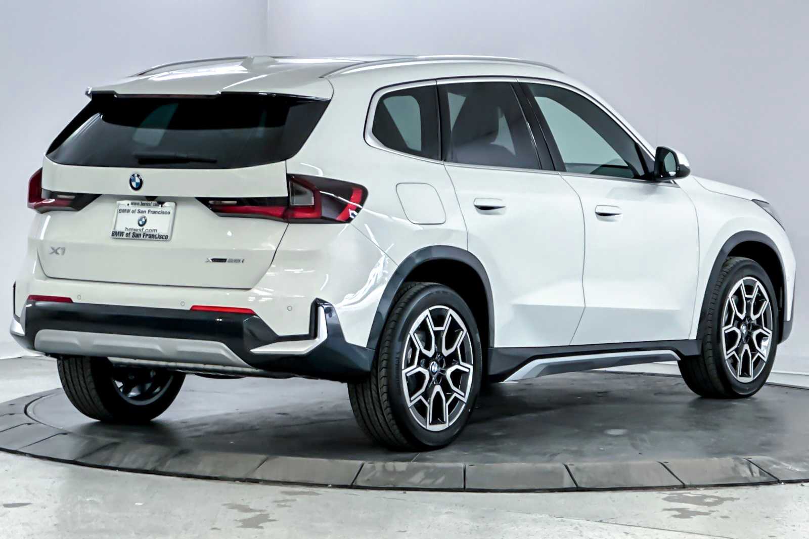 Thumbnail: 2026 BMW X1 - 2