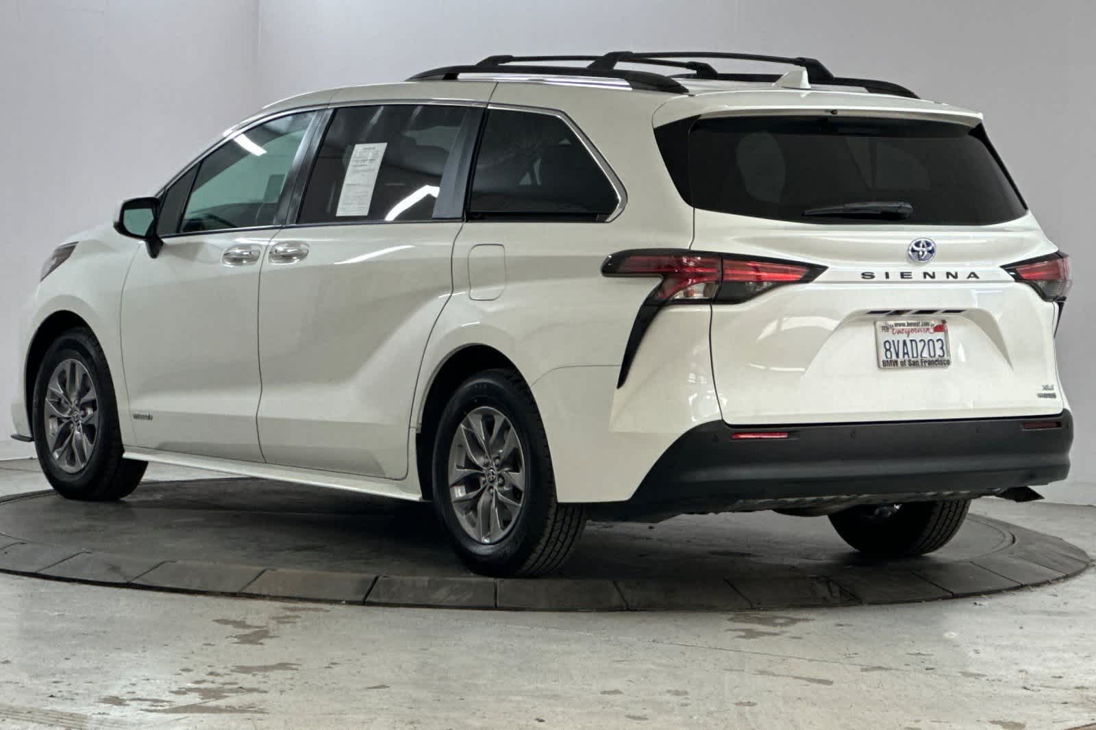 Thumbnail: 2021 Toyota Sienna - 6