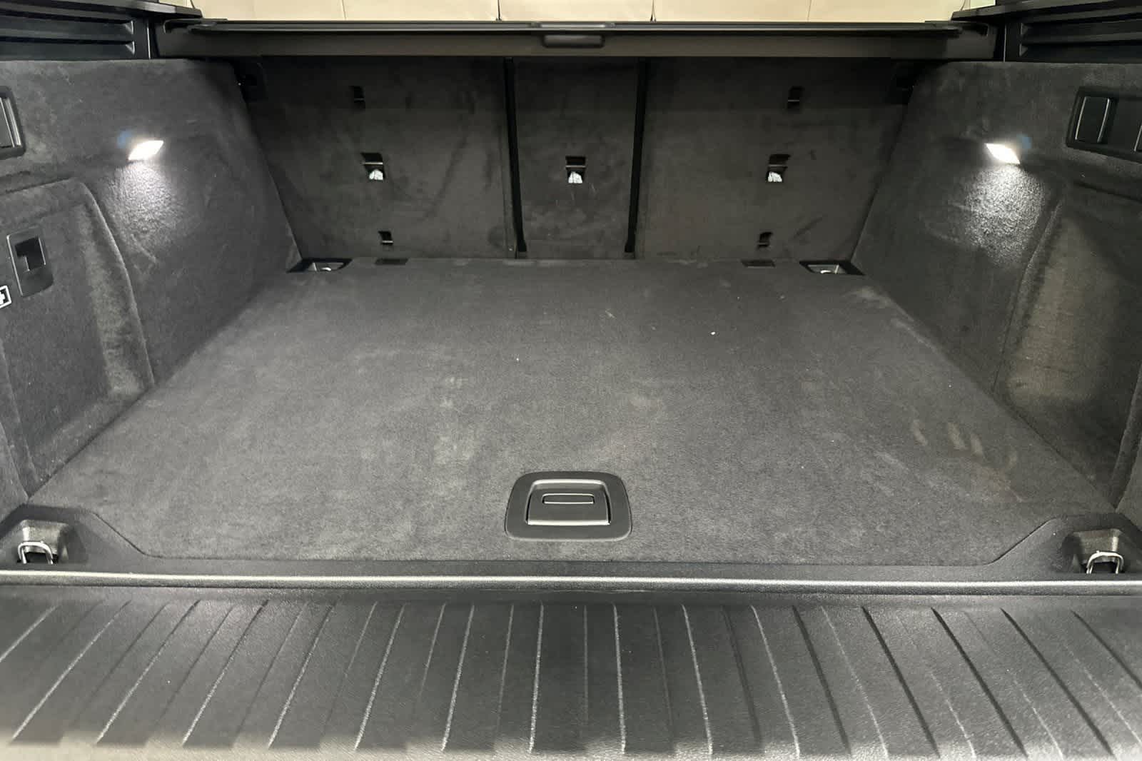 Thumbnail: 2026 BMW X5 - 15