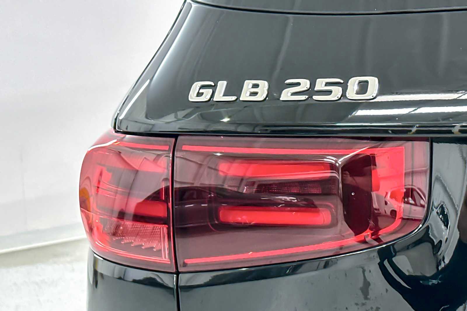 Thumbnail: 2024 Mercedes-Benz GLB - 27