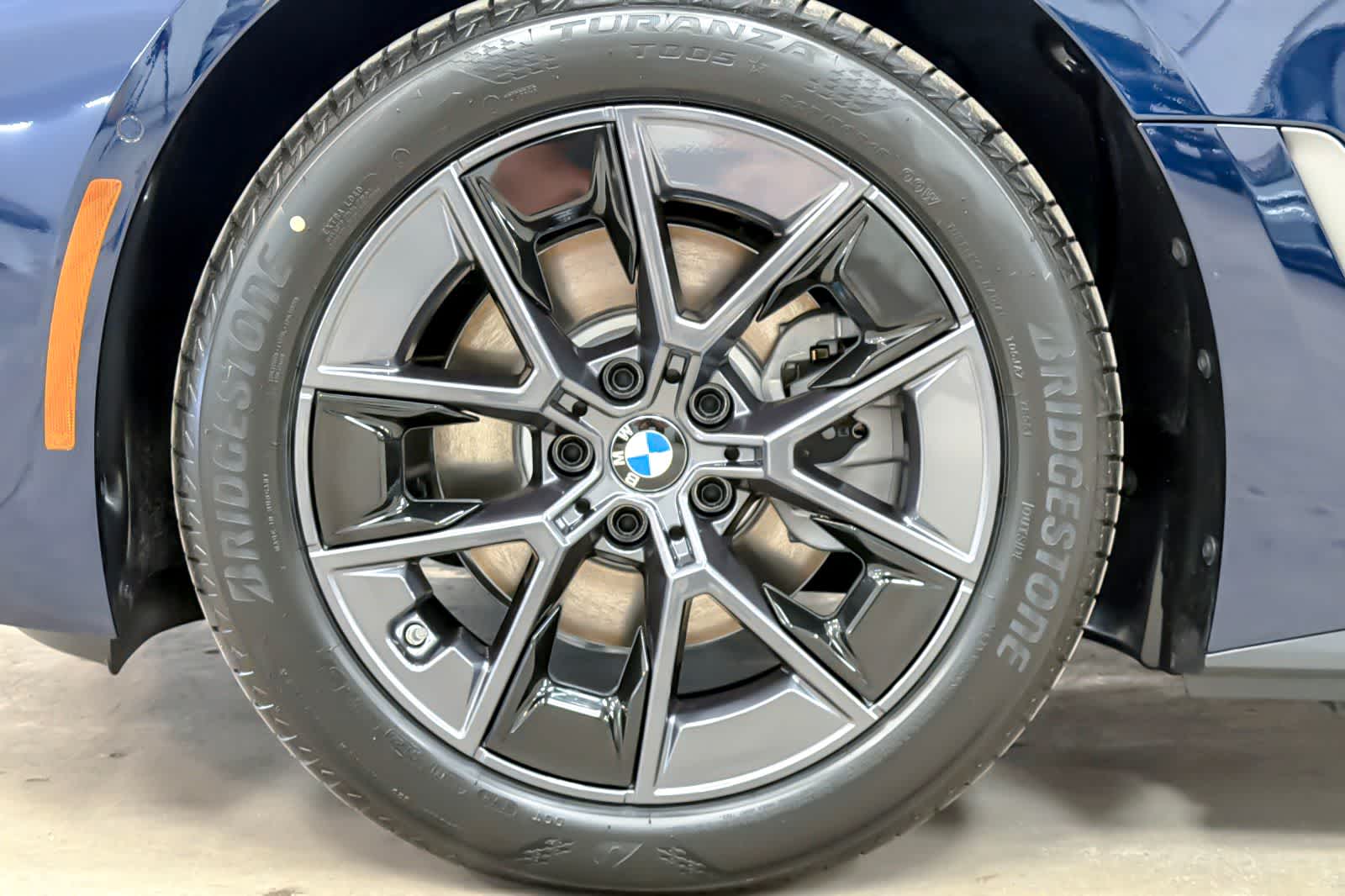 Thumbnail: 2026 BMW i4 - 24