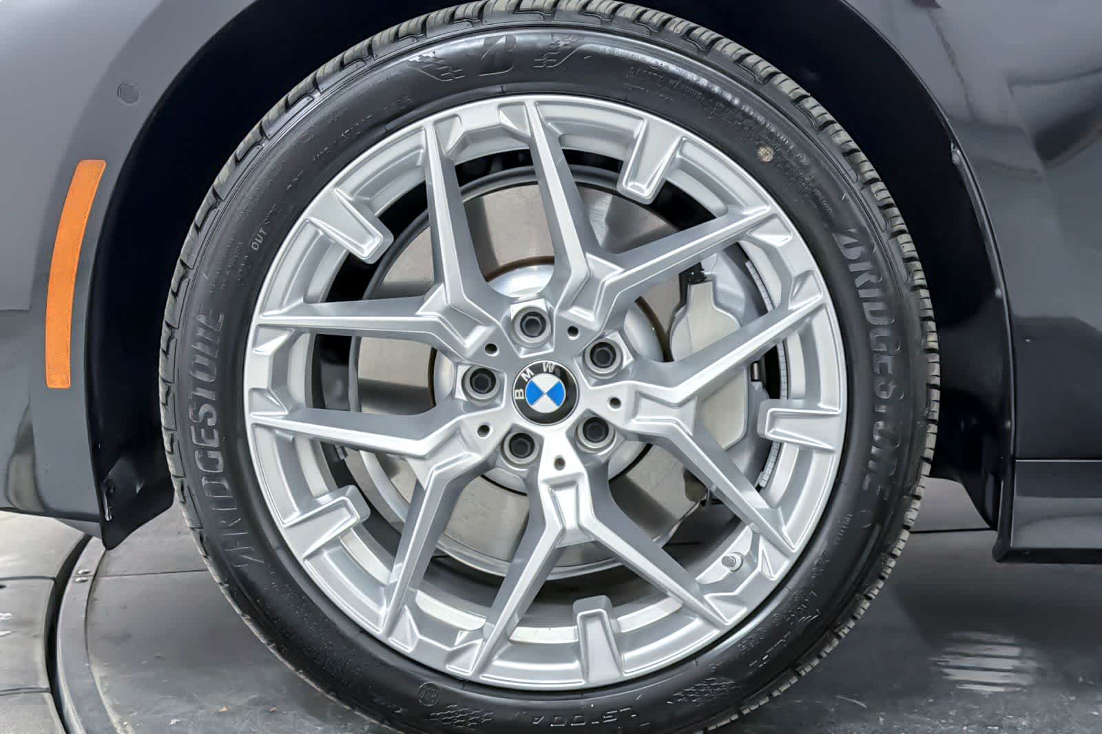 Thumbnail: 2025 BMW 3 Series - 26