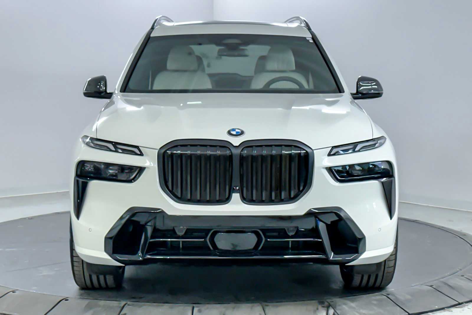 Thumbnail: 2026 BMW X7 - 10