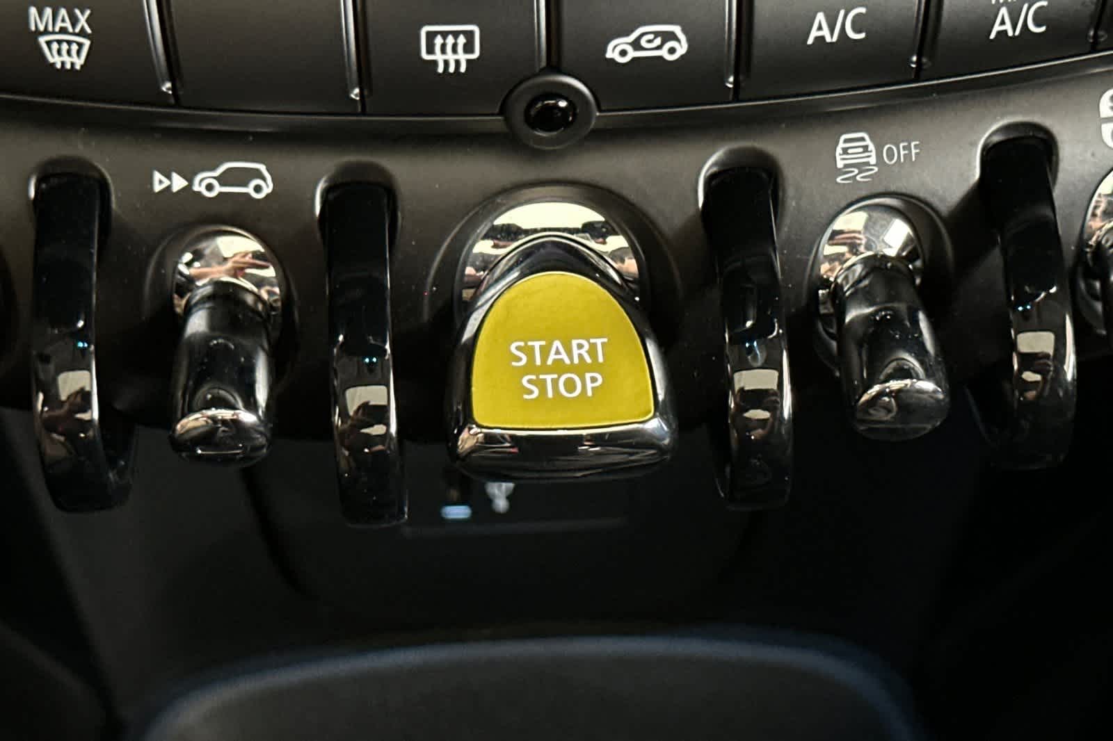 Thumbnail: 2024 MINI Cooper Hardtop - 23