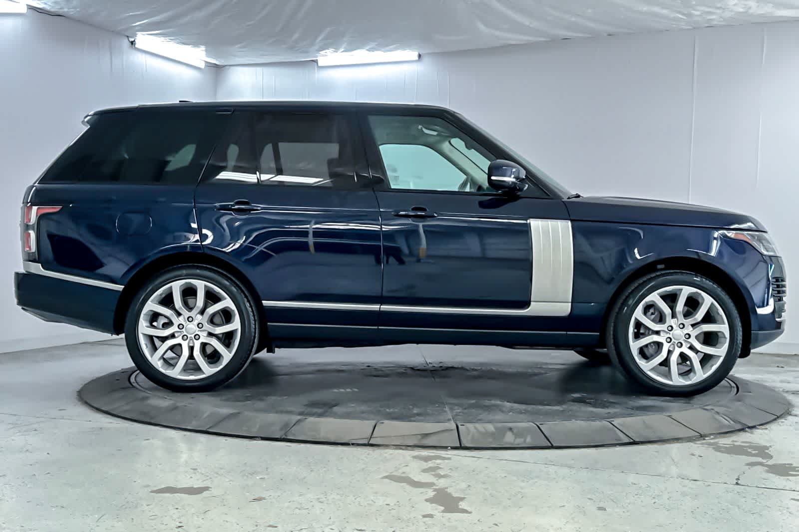 Thumbnail: 2020 Land Rover Range Rover - 8