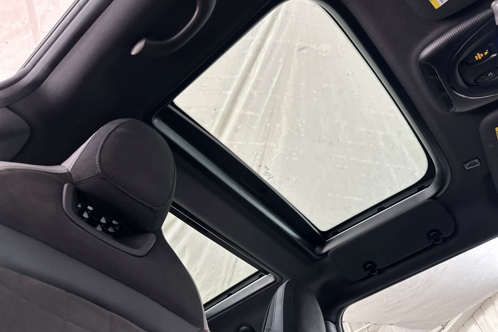 Thumbnail: 2023 MINI Cooper Hardtop - 17