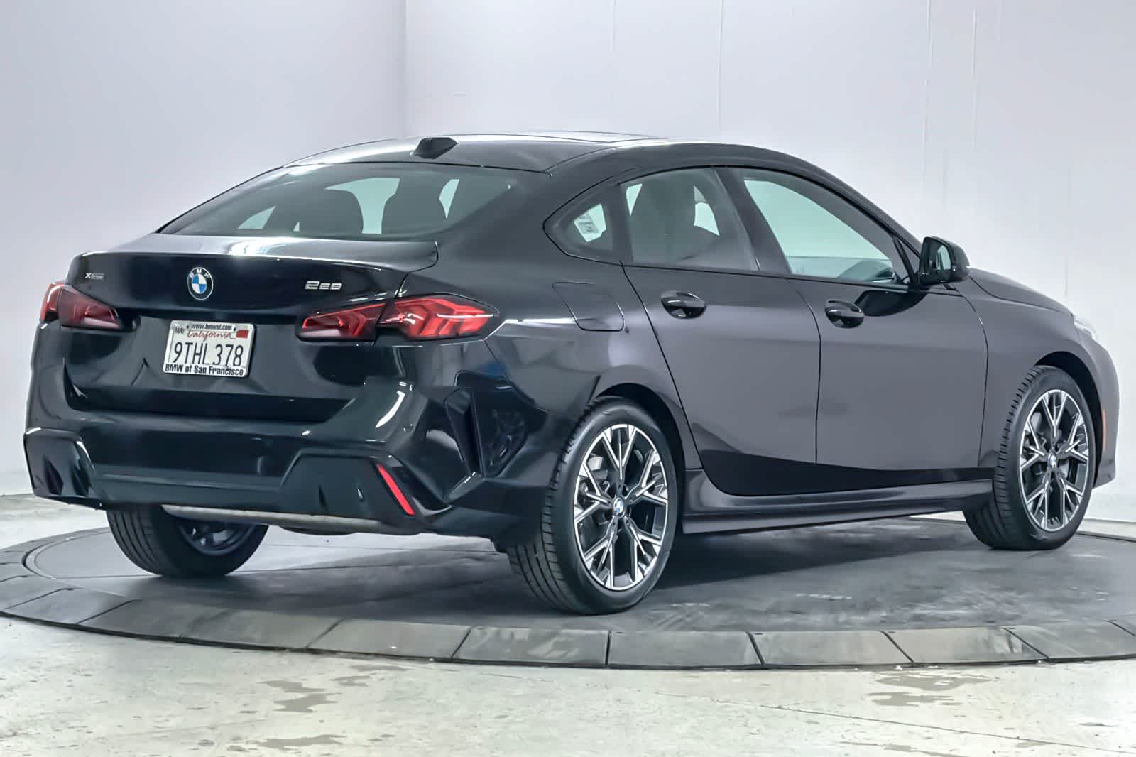 Thumbnail: 2025 BMW 2 Series - 2