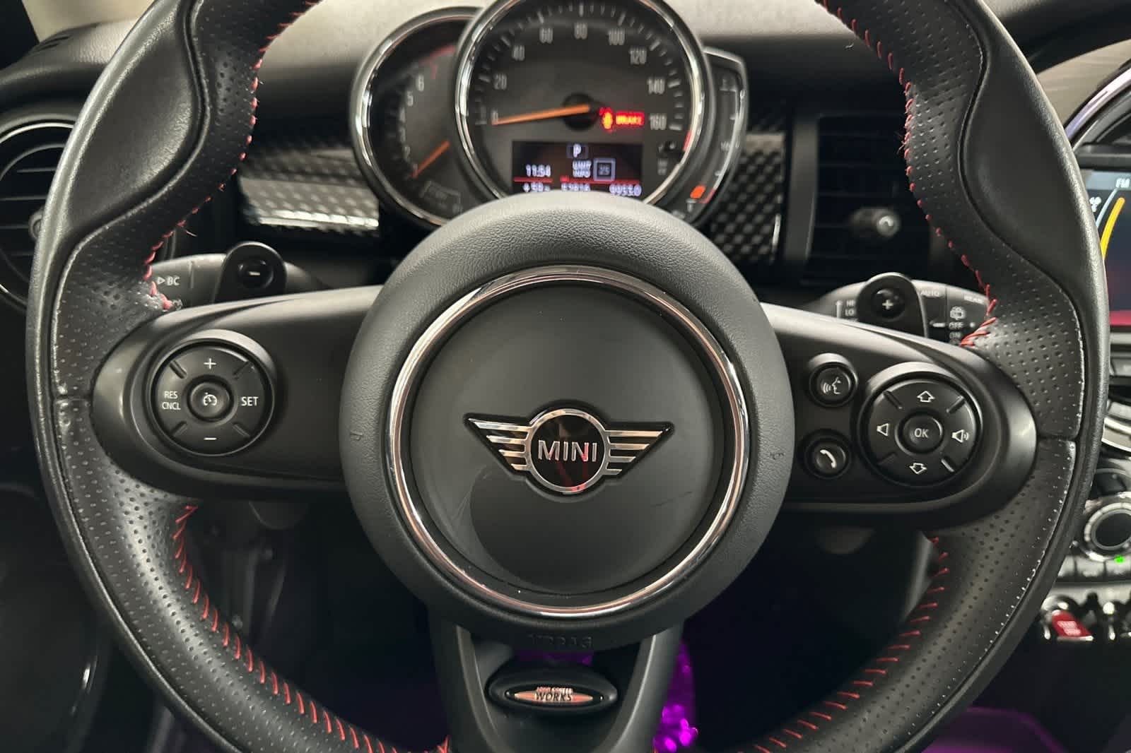 Thumbnail: 2021 MINI Cooper Hardtop - 23